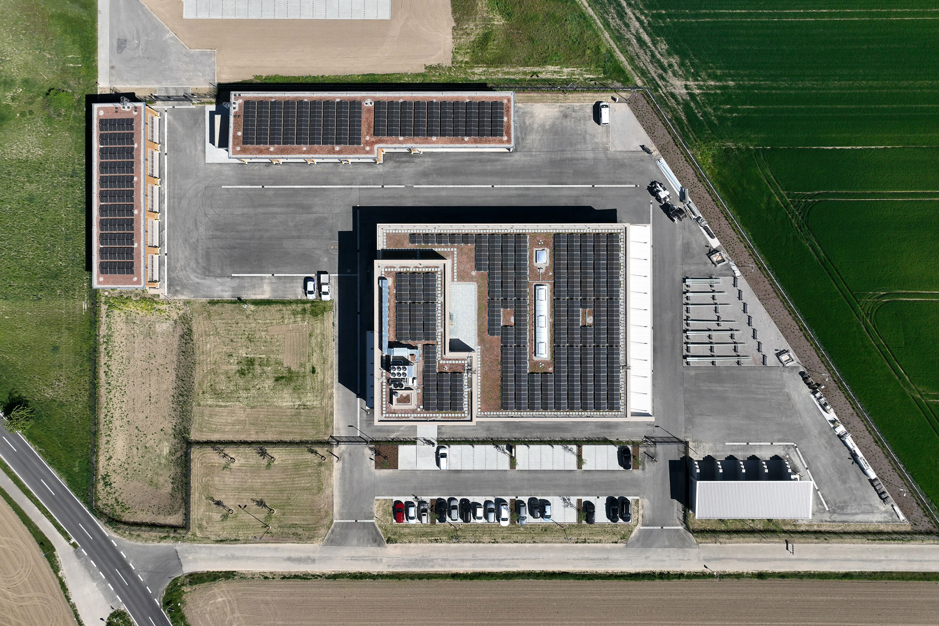 GJL+ Freie Architekten, Regionalzentrum Netze BW, Rheinhausen, Foto: Nikolay Kazakov