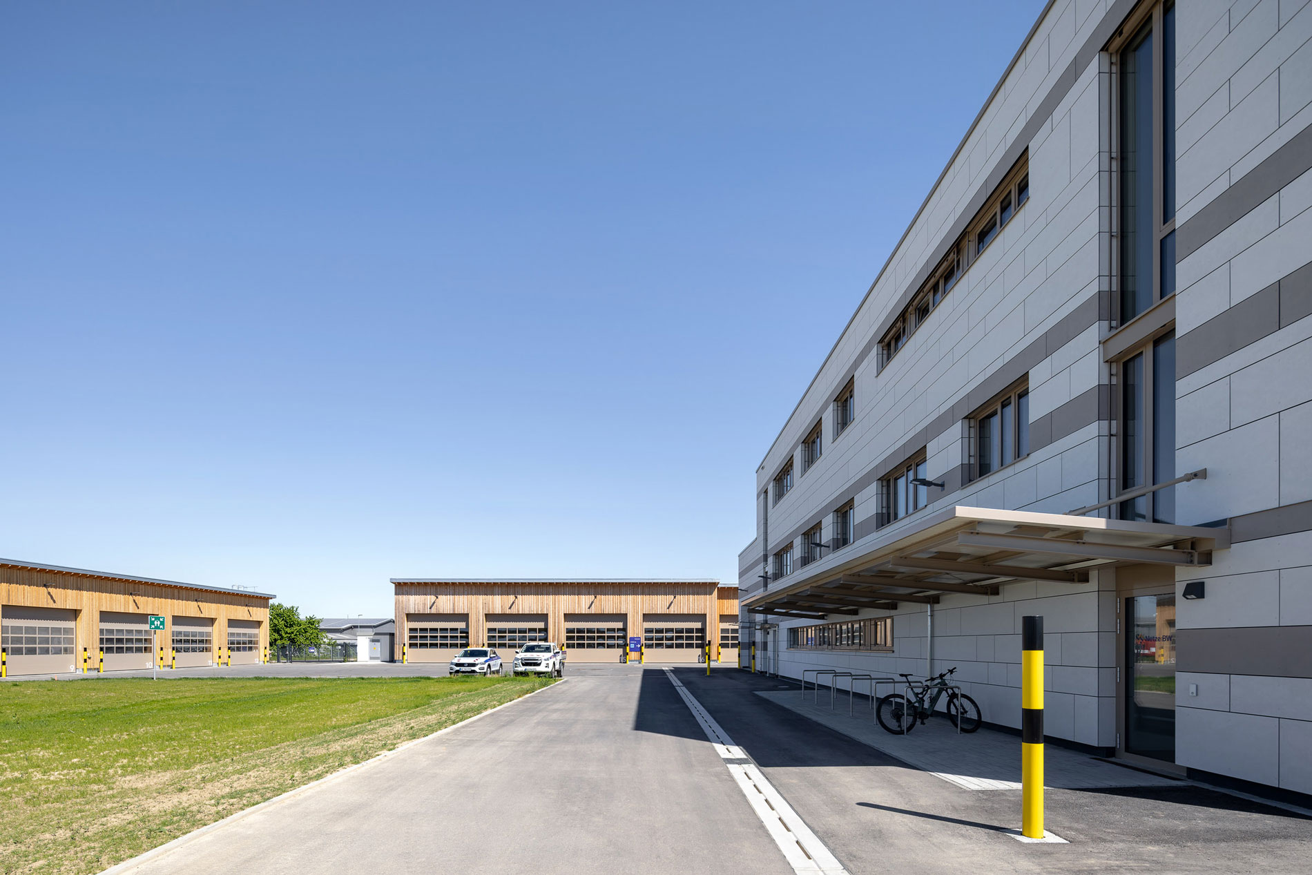 GJL+ Freie Architekten, Regionalzentrum Netze BW, Rheinhausen, Foto: Nikolay Kazakov
