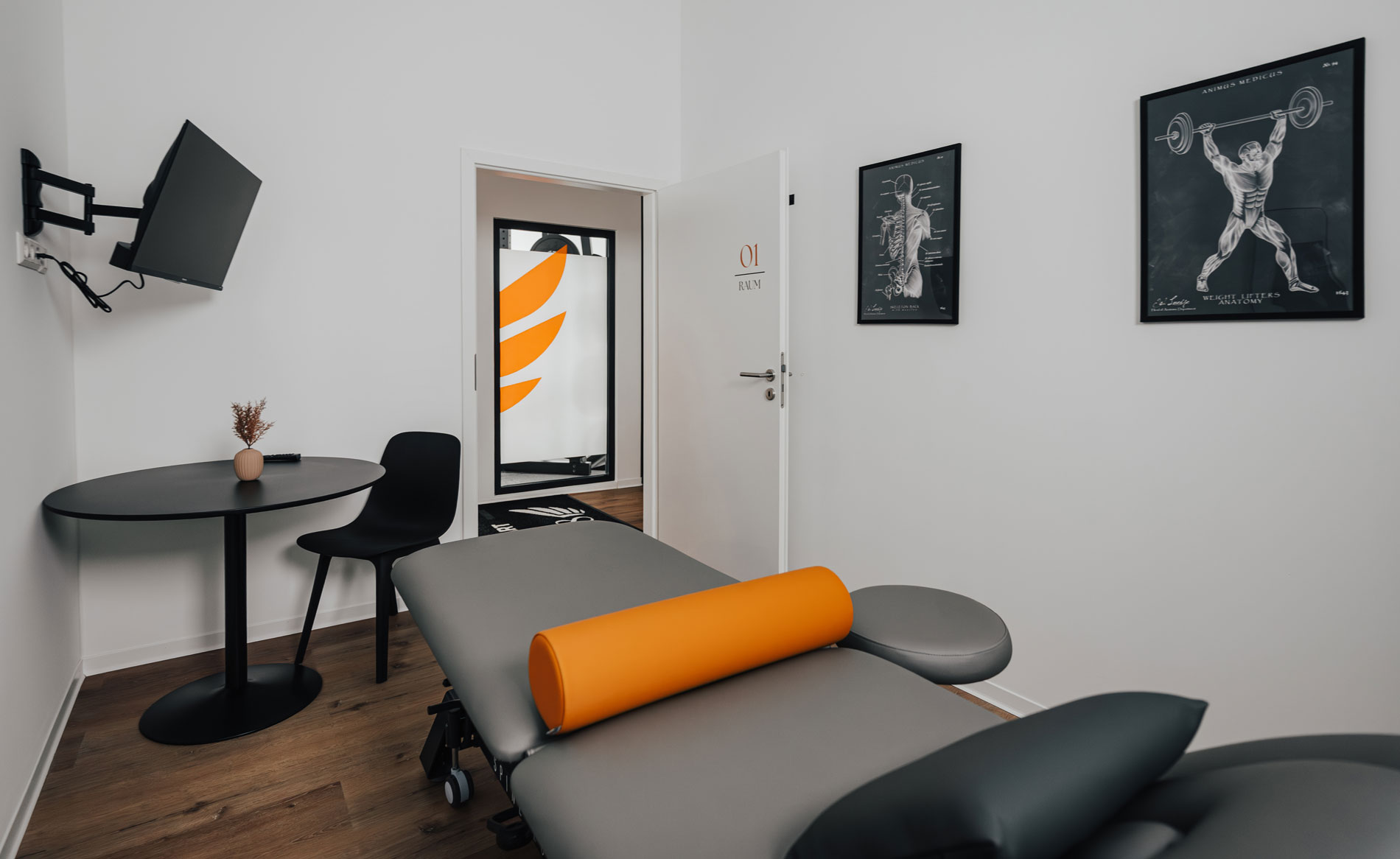 GJL+ Freie Architekten, Physiotherapiepraxis, Sinsheim, Foto: Lina Berber